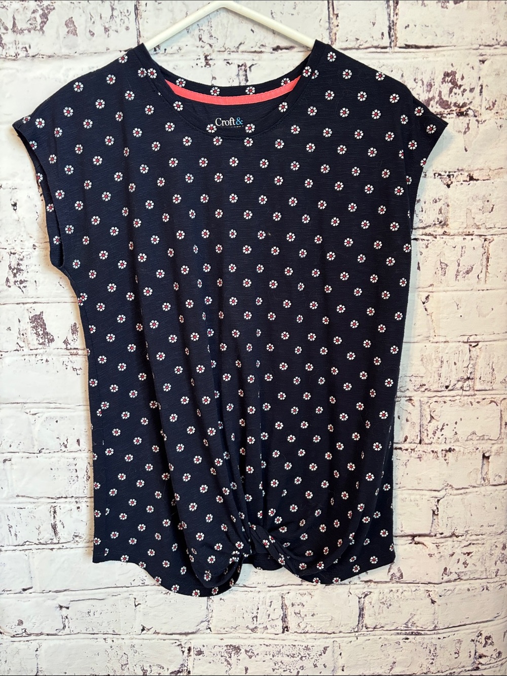 Croft & Barrow Women’s Navy Short-Sleeve Floral Knot-Front Top
